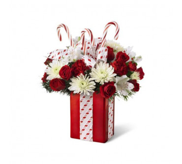 The FTD Holiday Surprise Bouquet